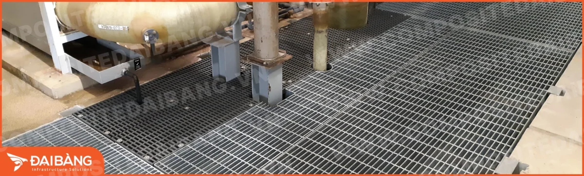 sàn FRP Grating hướng đến những môi trường mà trọng lượng nhẹ, chống ăn mòn, cách điện và khả năng chống trượt là những yêu cầu quan trọng.